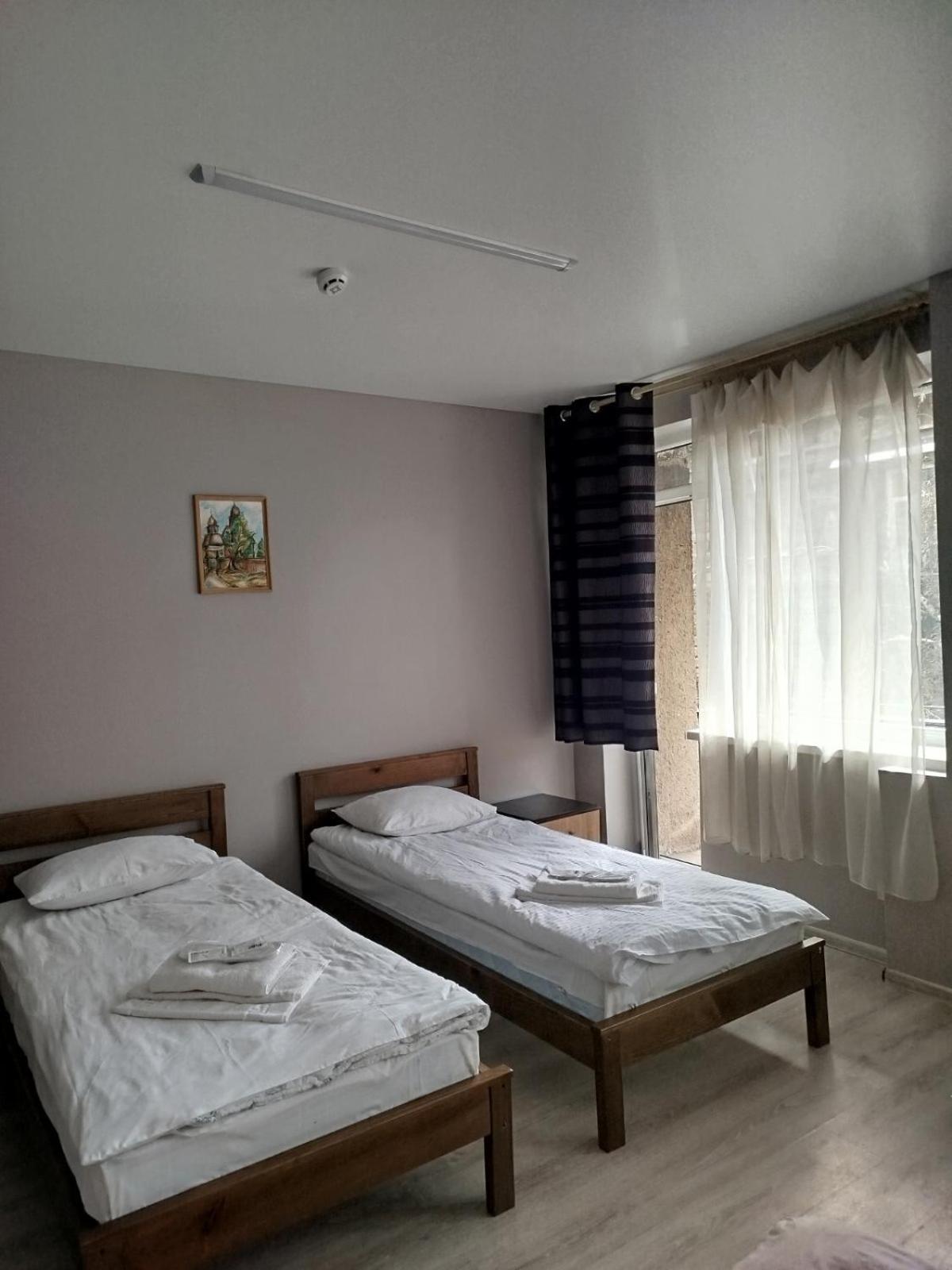 Lion Hill Hotel Лвив Екстериор снимка
